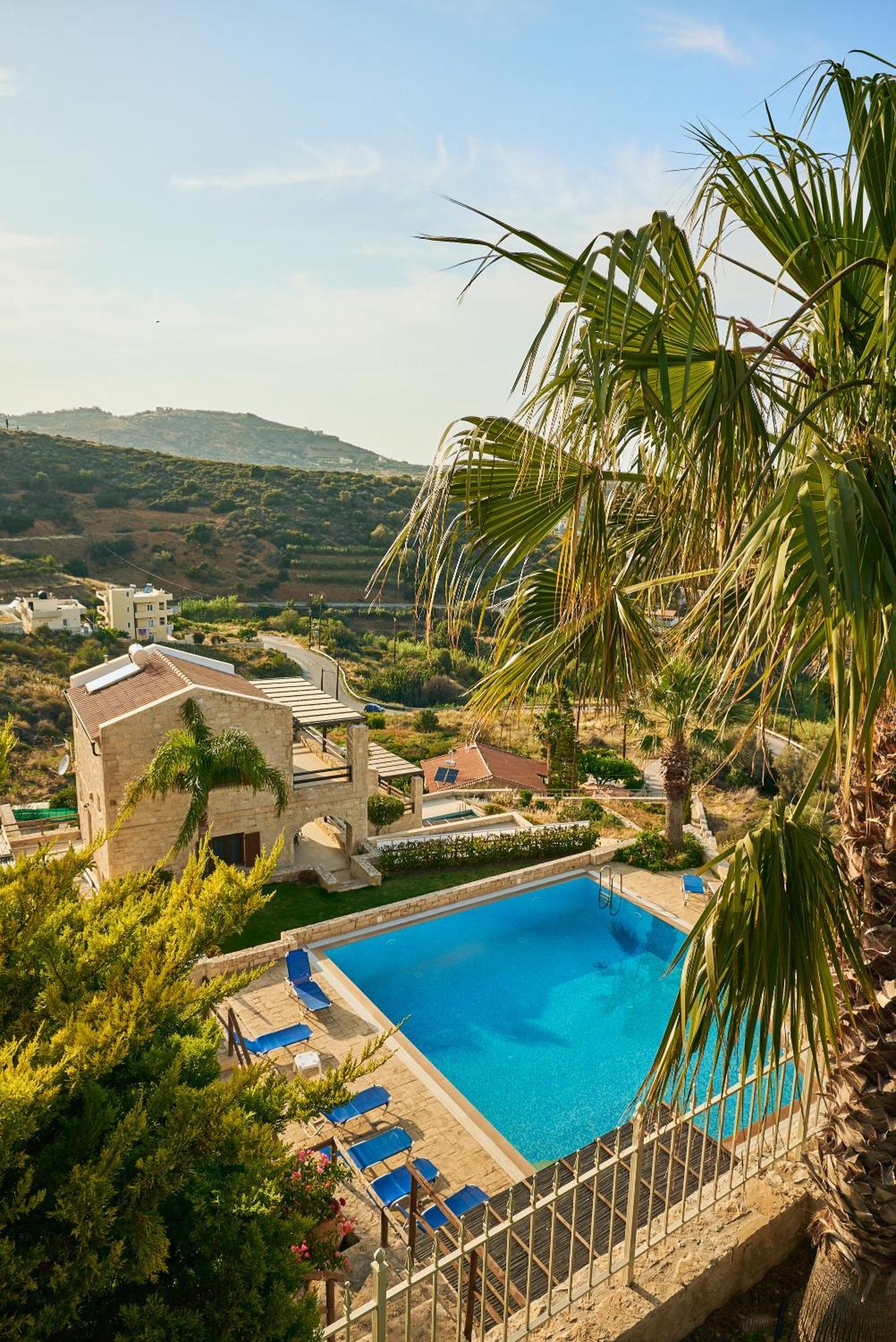Villa Paradissi In Crete *