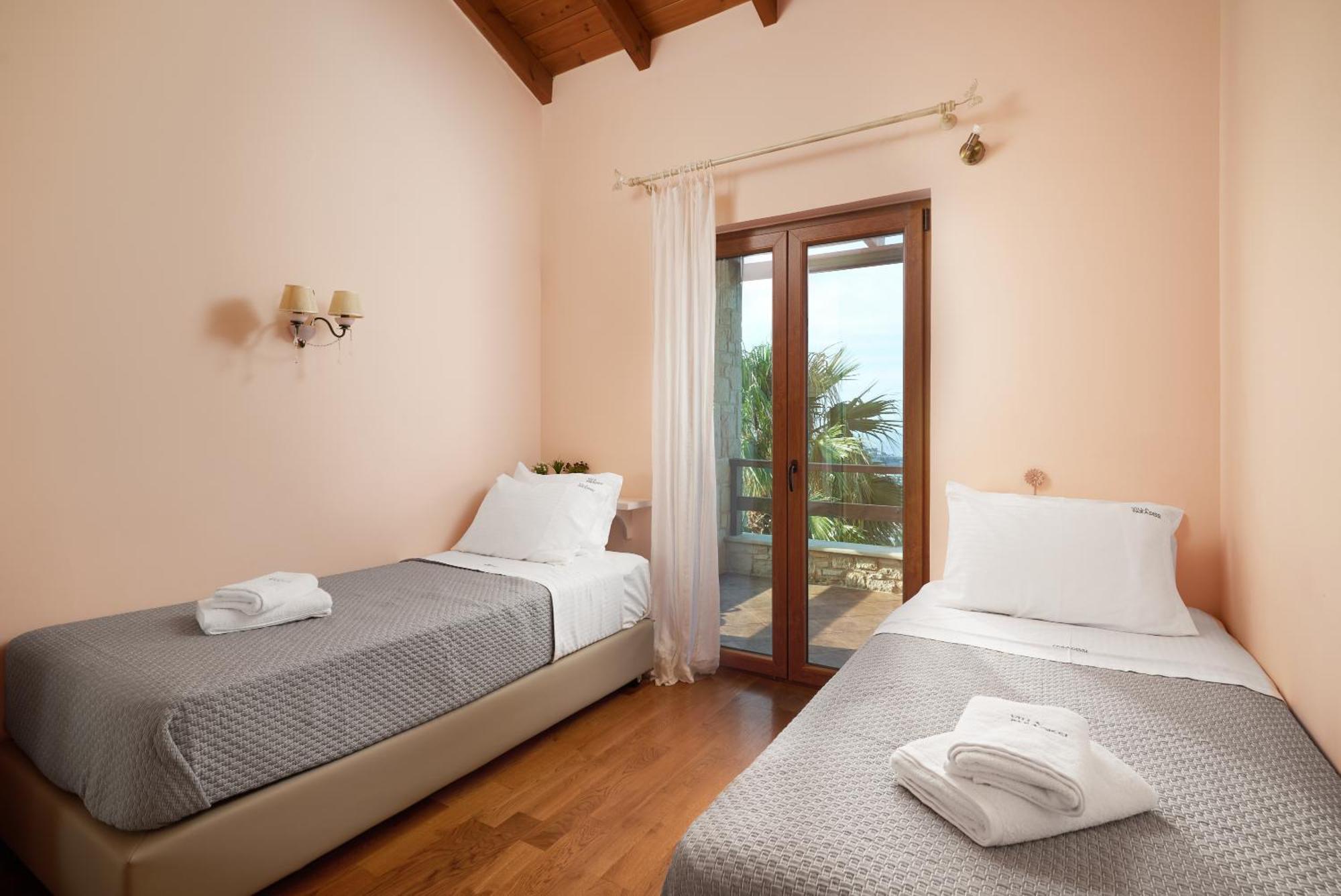 Villa Paradissi In Crete Agia Pelagia (Crete)